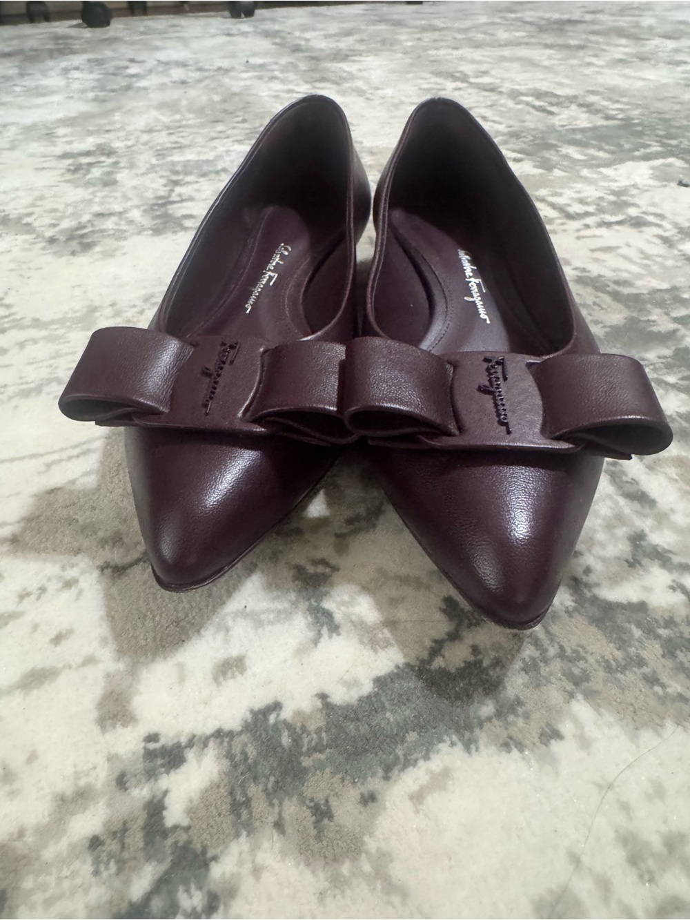 Salvatore Ferragamo Burgundy Pointed-Toe Bow Flats - Picture 10 of 11